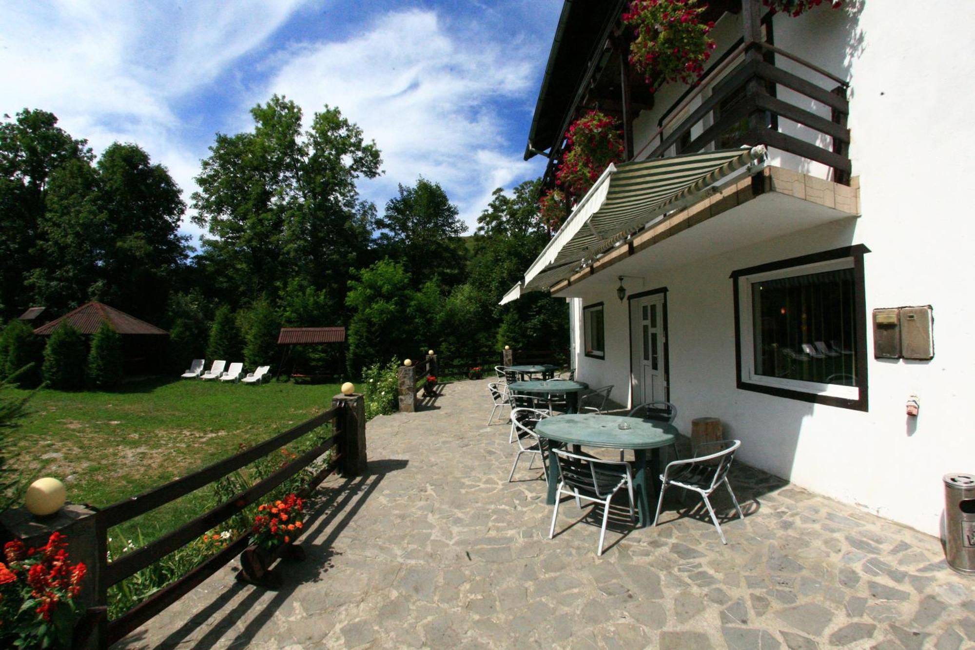 Vila Doina Branului Bran  Luaran gambar