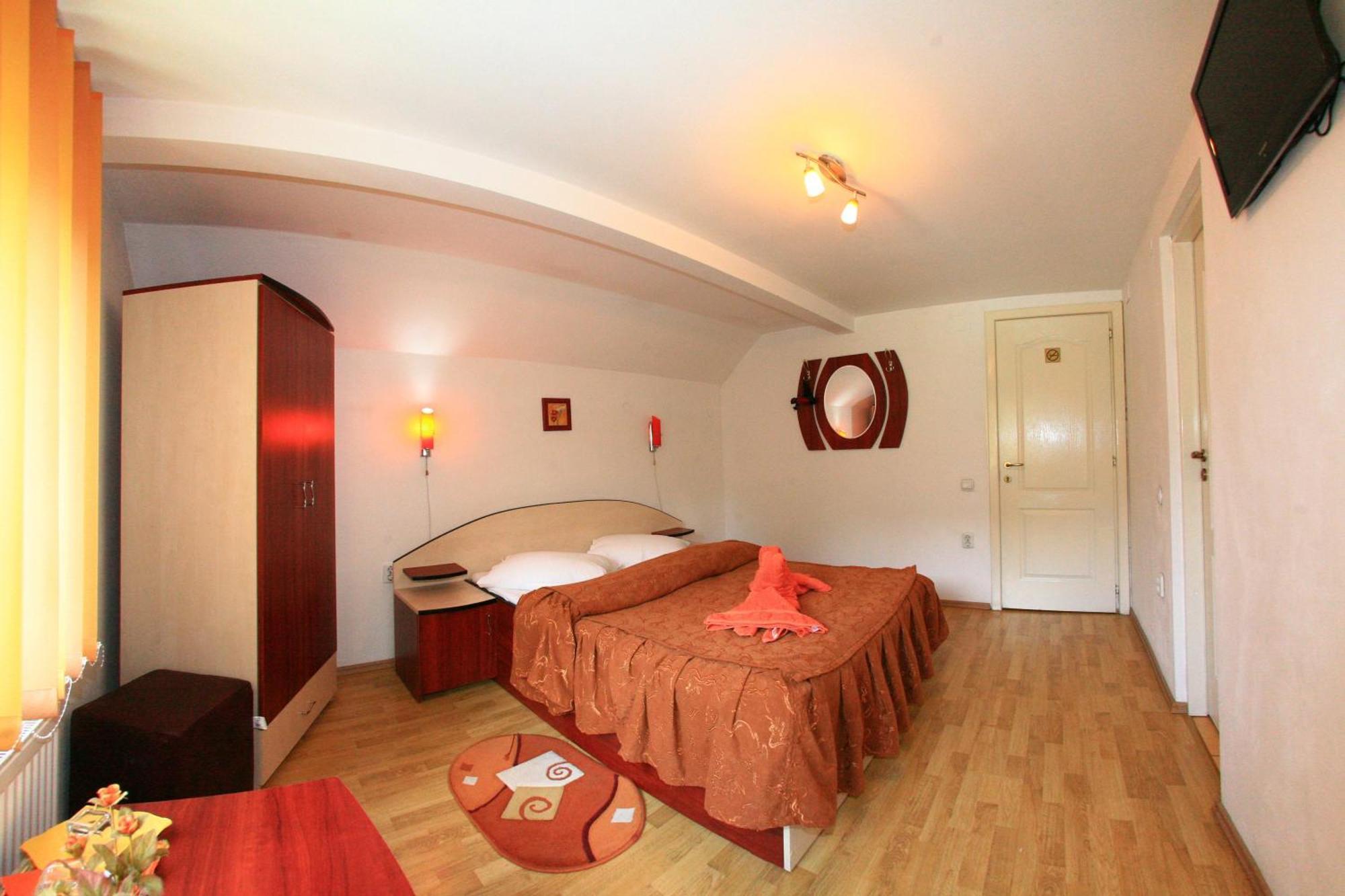 Vila Doina Branului Bran  Luaran gambar