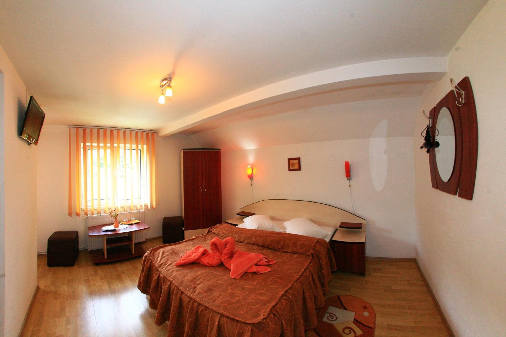 Vila Doina Branului Bran  Luaran gambar