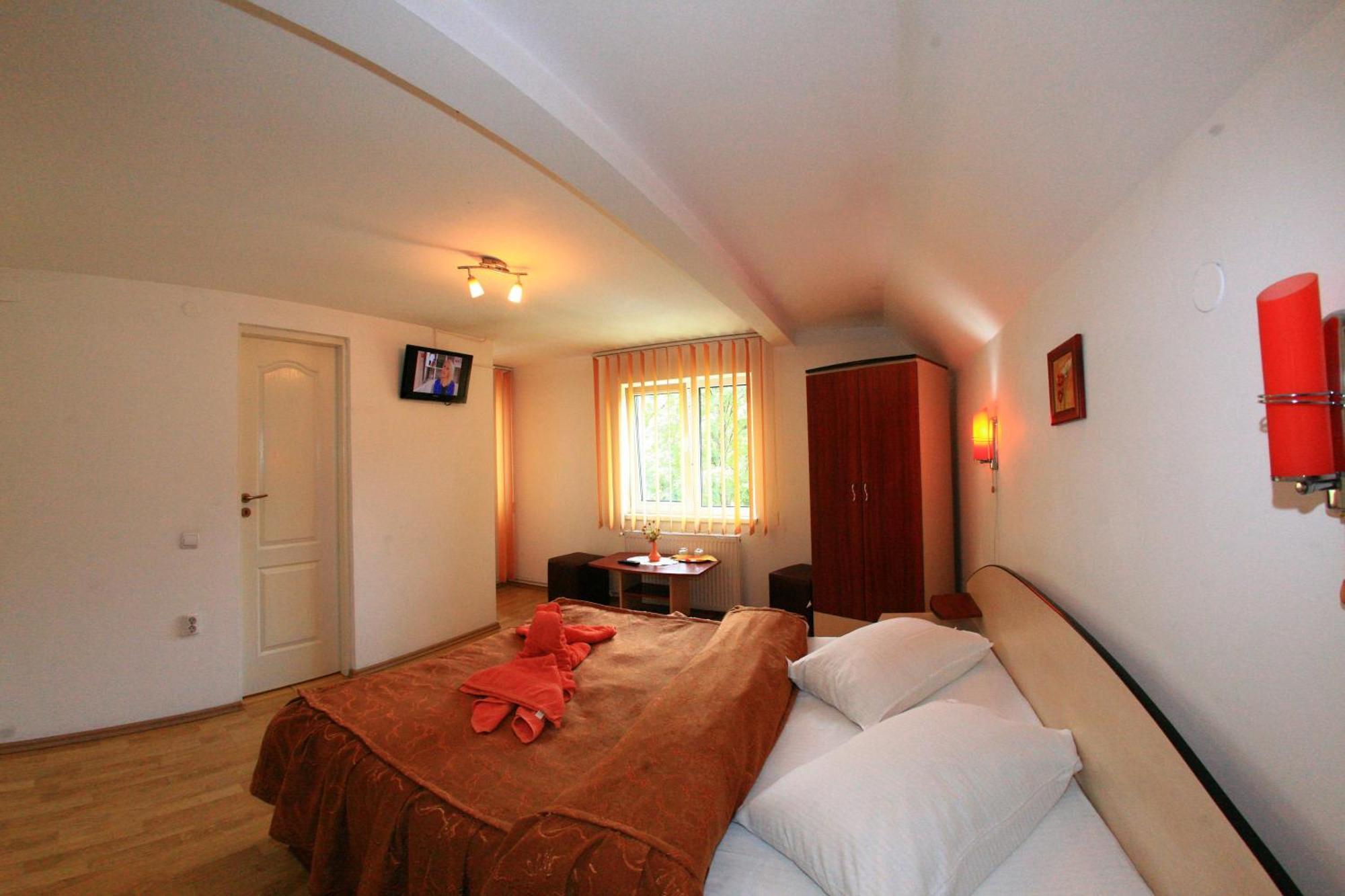 Vila Doina Branului Bran  Luaran gambar
