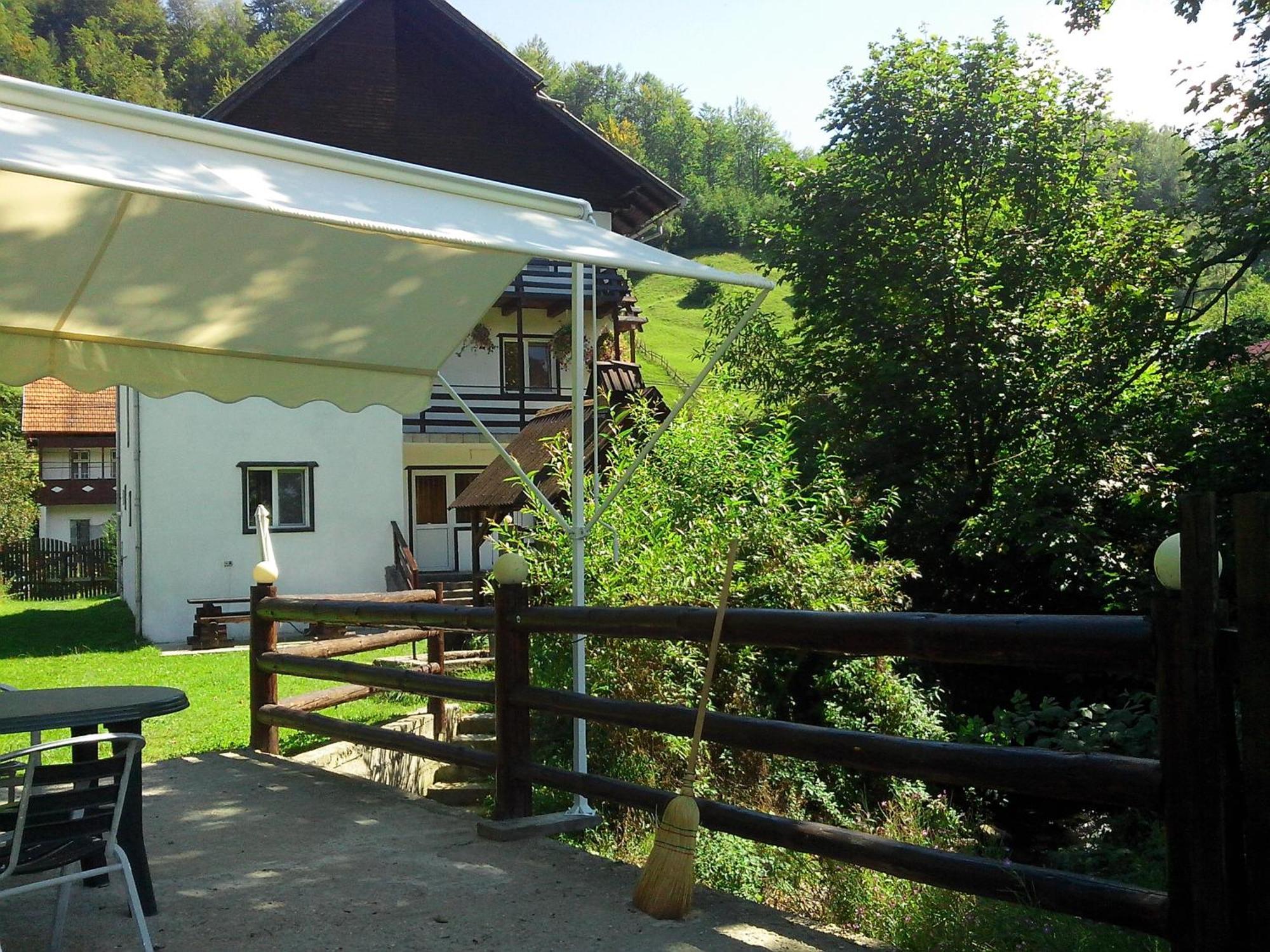 Vila Doina Branului Bran  Luaran gambar
